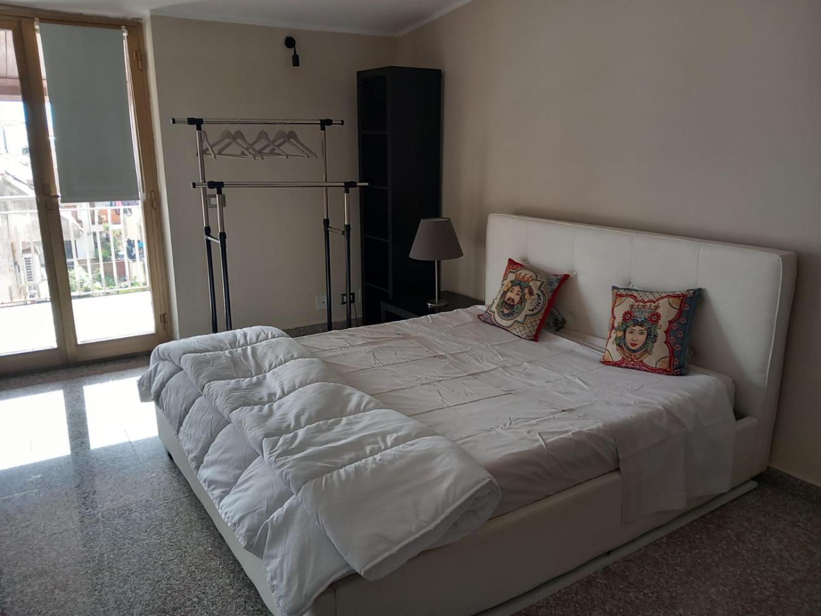 Bluesky Apartment - Third Floor Giardini Naxos Luaran gambar